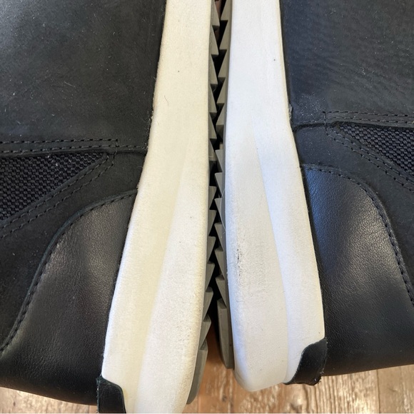 OluKai Malua Hulu Wool Shearling Leather Black Booties Sneakers Women 8 Slip on - Picture 7 of 13